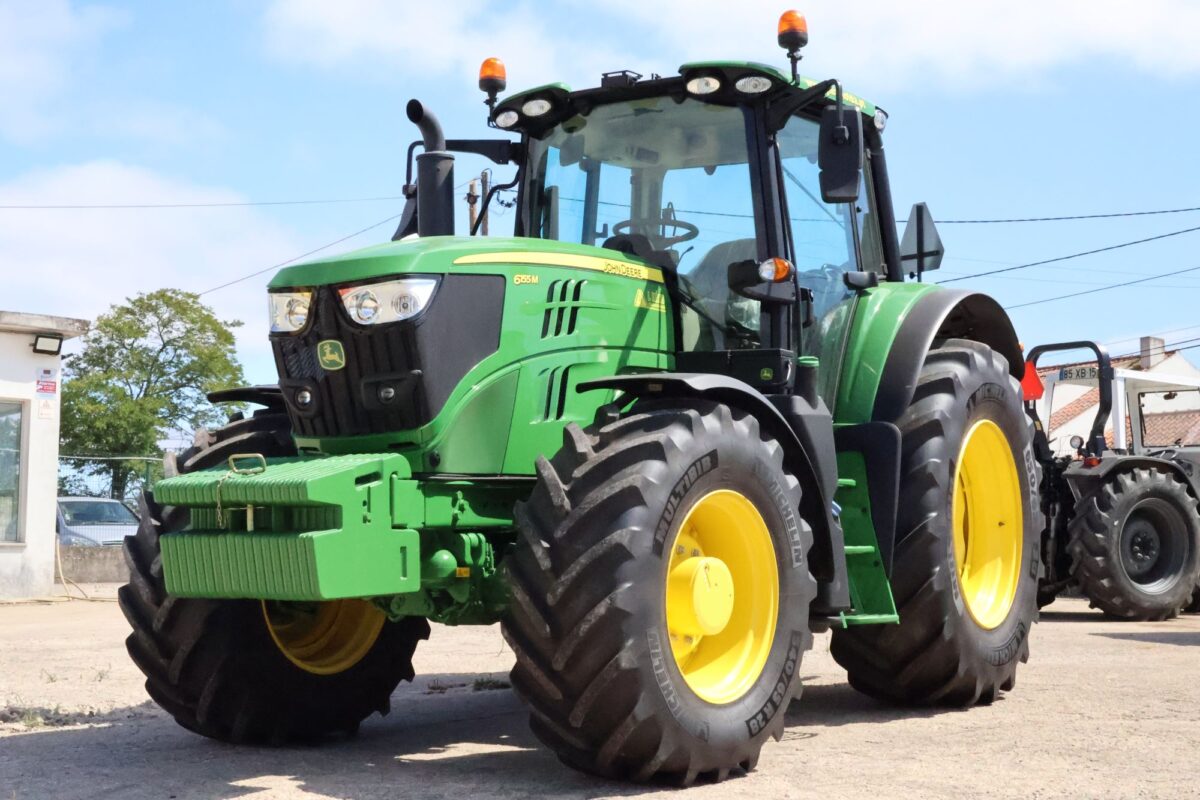 John Deere 6155M