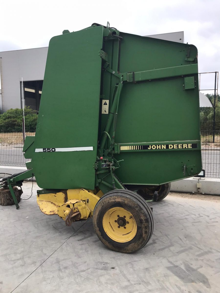 Enfardadeira John Deere 550